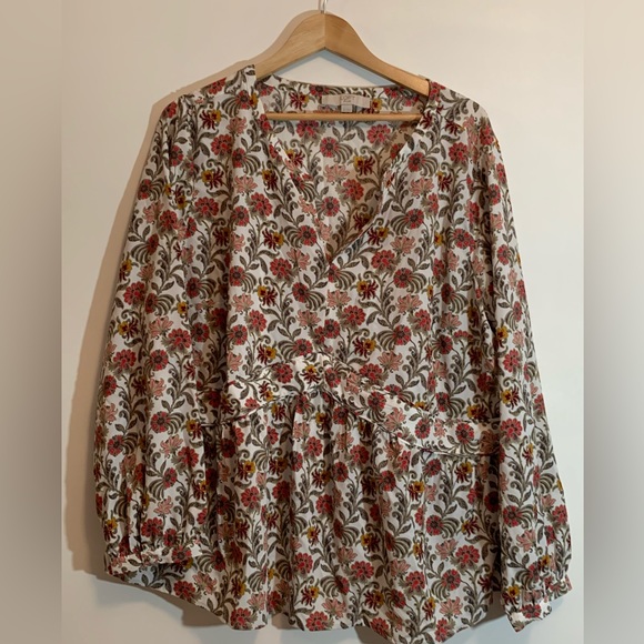 LOFT Tops - Loft Plus long sleeve Floral Blouse